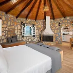 Kyma Suites - Adult Only Accommodation